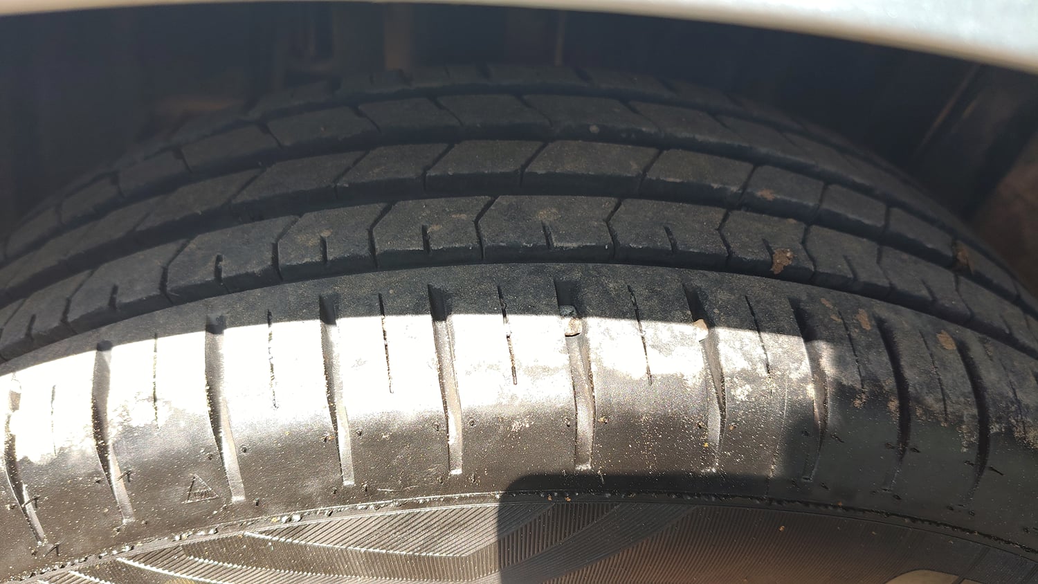 Used 2024 Toyota Glanza V Petrol Manual tyres RIGHT REAR TYRE TREAD VIEW