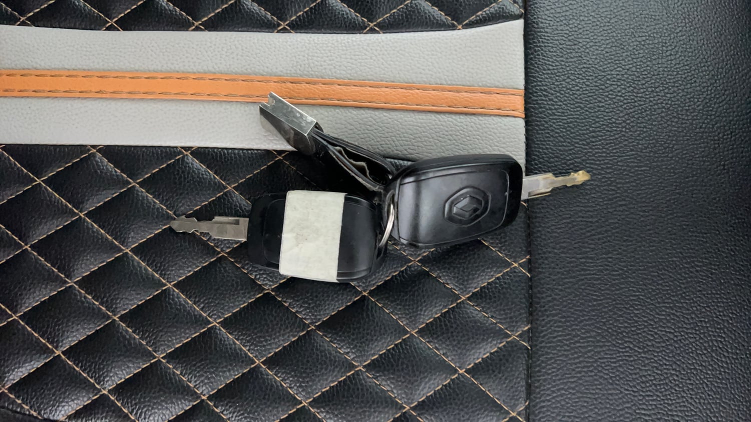 Used 2019 Renault Kwid CLIMBER 1.0 Petrol Manual extra CAR KEY VIEW