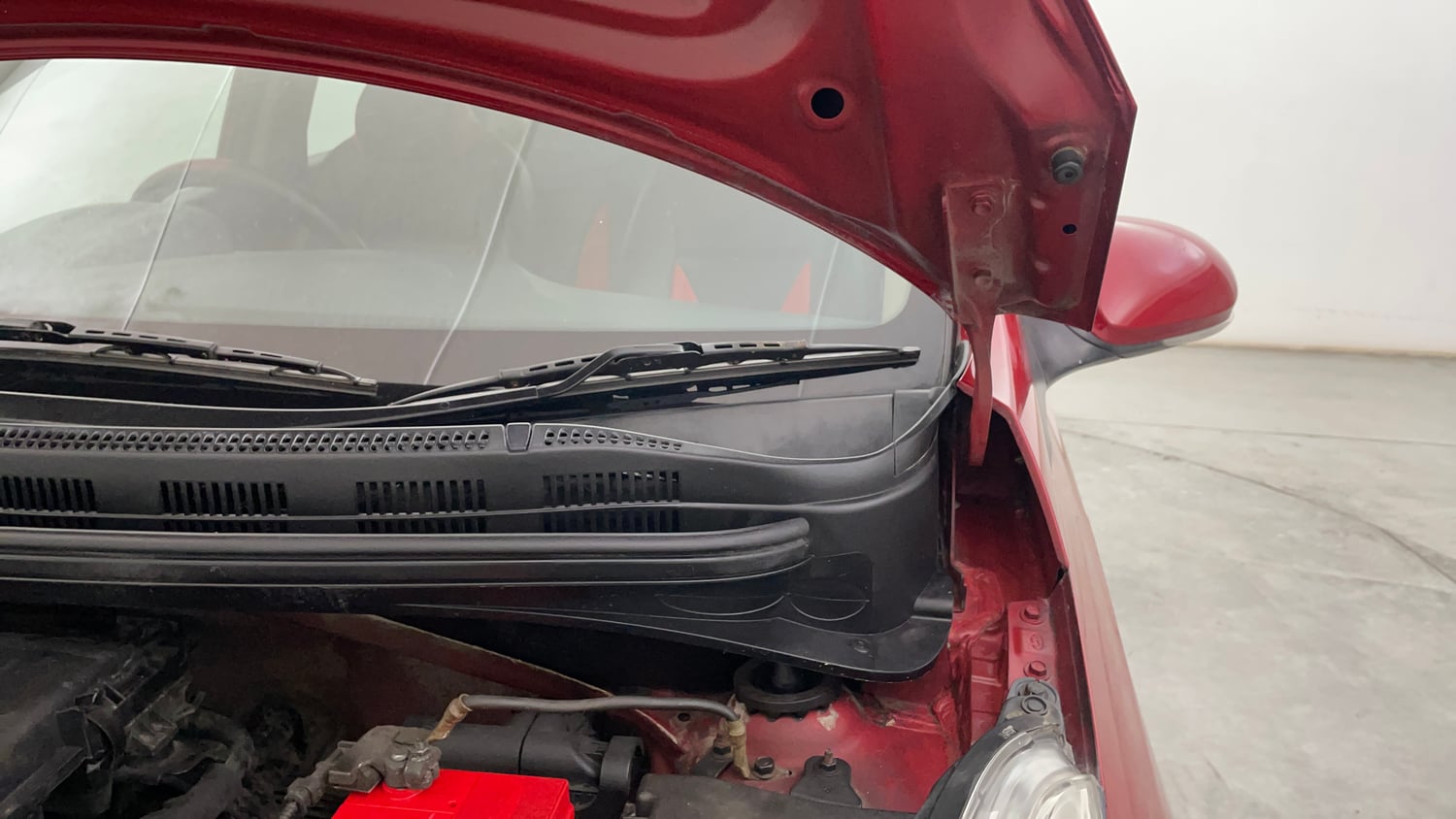 Used 2017 Hyundai Grand i10 Sportz (O) AT 1.2 Kappa VTVT Petrol Automatic engine ENGINE LEFT SIDE HINGE & APRON VIEW