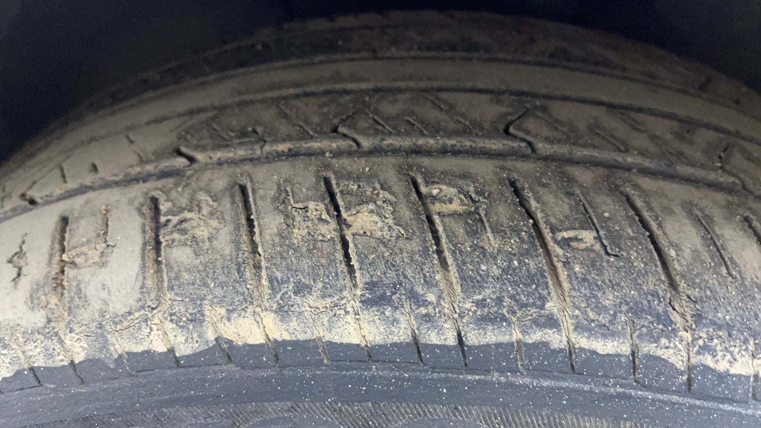 Used 2018 Hyundai Verna SX (O) 1.6 VTVT AT Petrol Automatic tyres LEFT FRONT TYRE TREAD VIEW