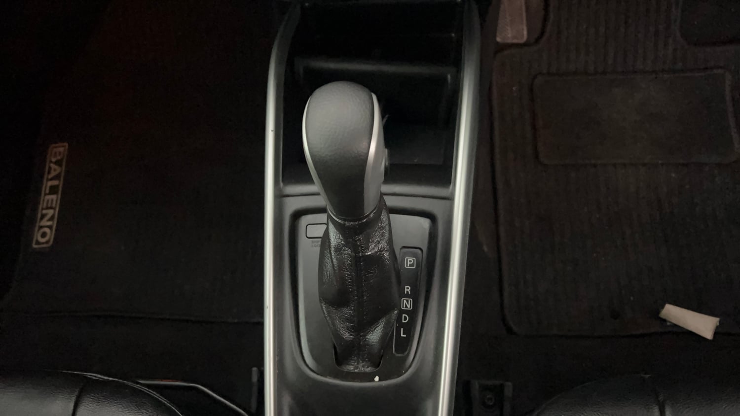 Used 2018 Maruti Suzuki Baleno Alpha 1.2 AT Petrol Automatic interior GEAR  KNOB VIEW