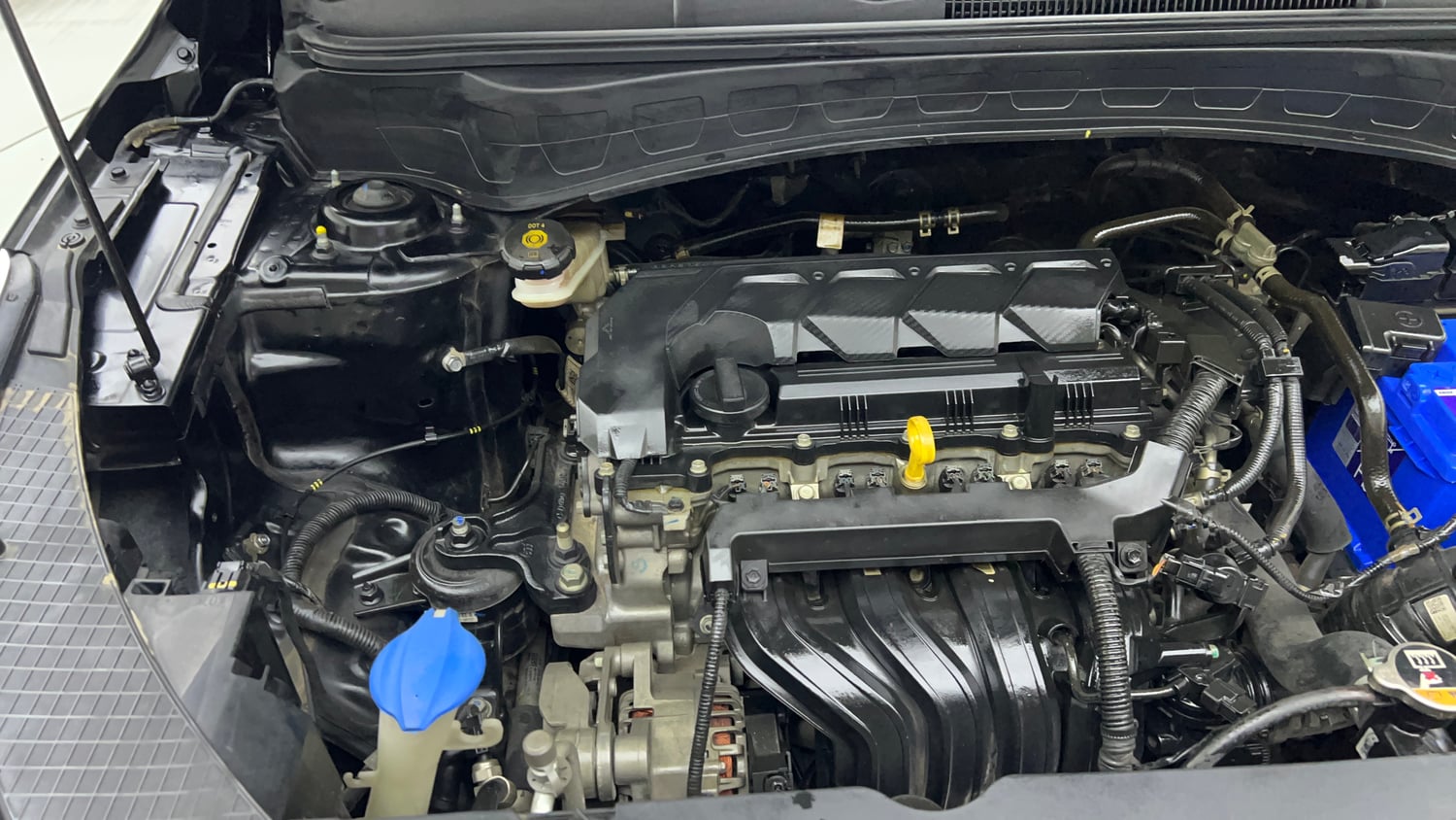 Used 2021 Kia Seltos Anniversary Edition 1.5 Petrol Manual engine ENGINE RIGHT SIDE VIEW