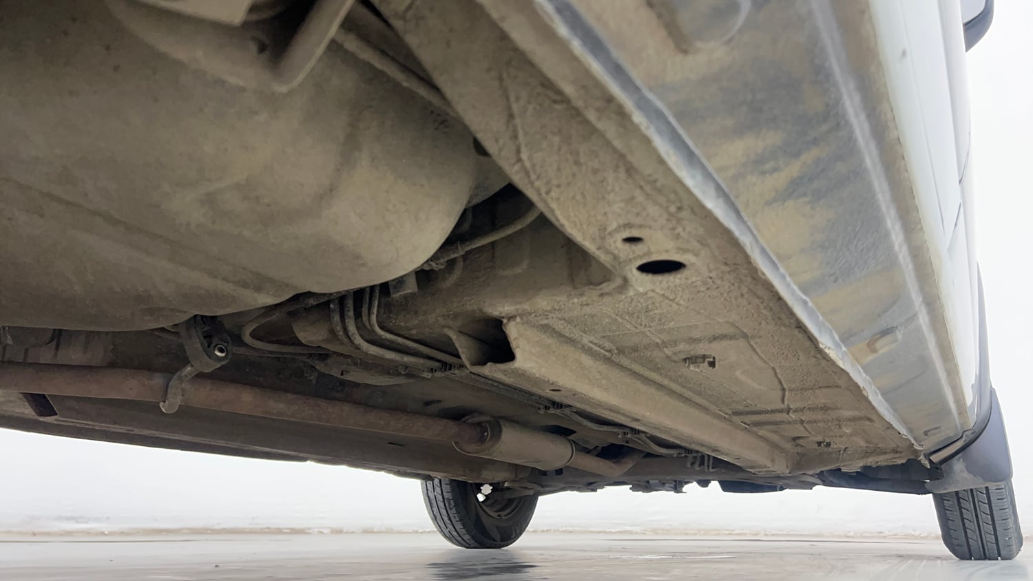 Used 2018 Renault Kwid RXT Petrol Manual extra REAR RIGHT UNDERBODY VIEW
