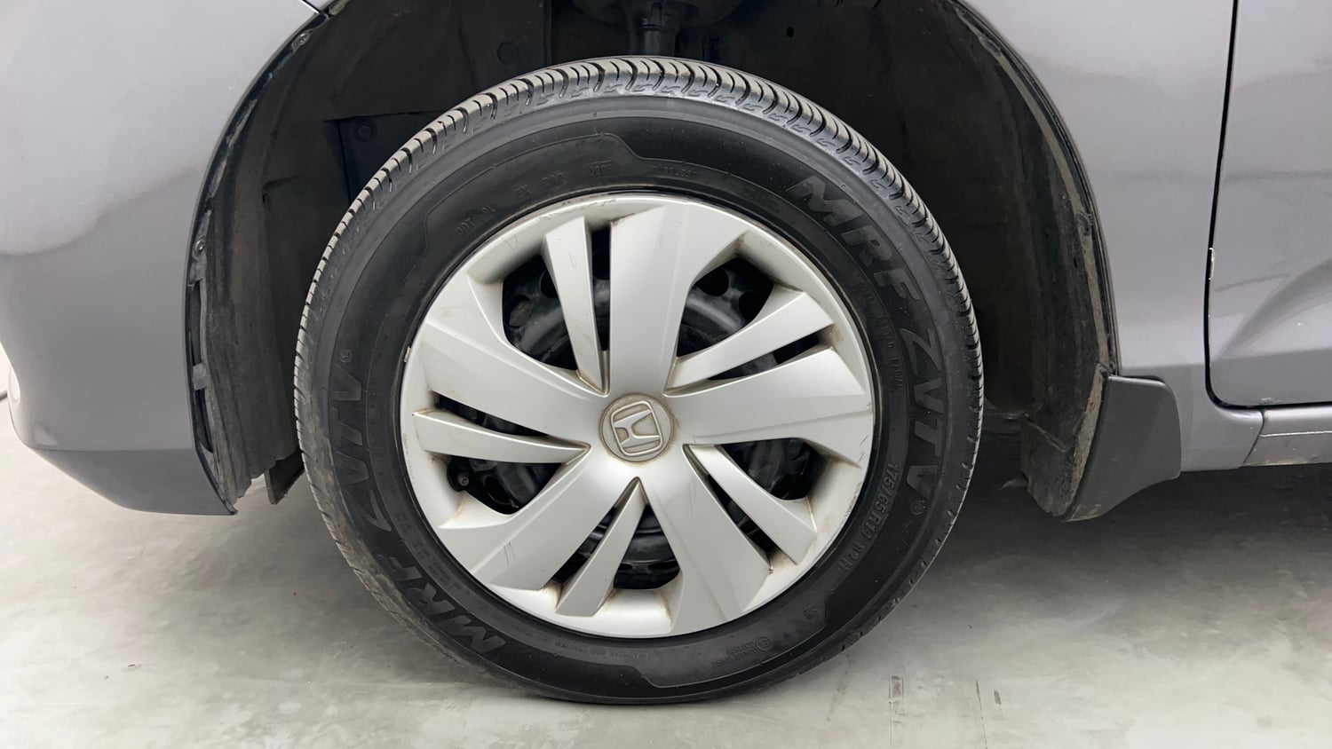 Used 2019 Honda Amaze 1.2 S MT Petrol Petrol Manual tyres LEFT FRONT TYRE RIM VIEW