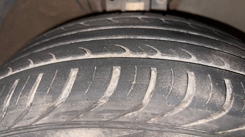 Used 2014 Volkswagen Polo Highline1.2L (P) Petrol Manual tyres RIGHT FRONT TYRE TREAD VIEW