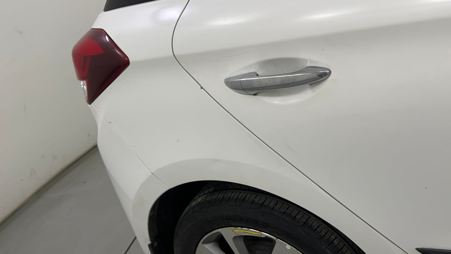 Used 2016 Hyundai Elite i20 Asta 1.2 (O) Petrol Manual dents MINOR SCRATCH