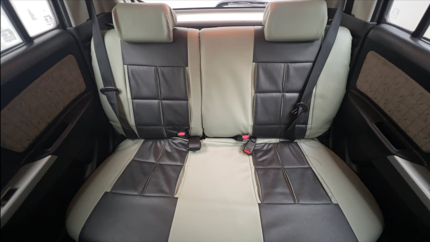 Used 2015 Maruti Suzuki Wagon R VXI Petrol Manual interior REAR SEAT CONDITION VIEW