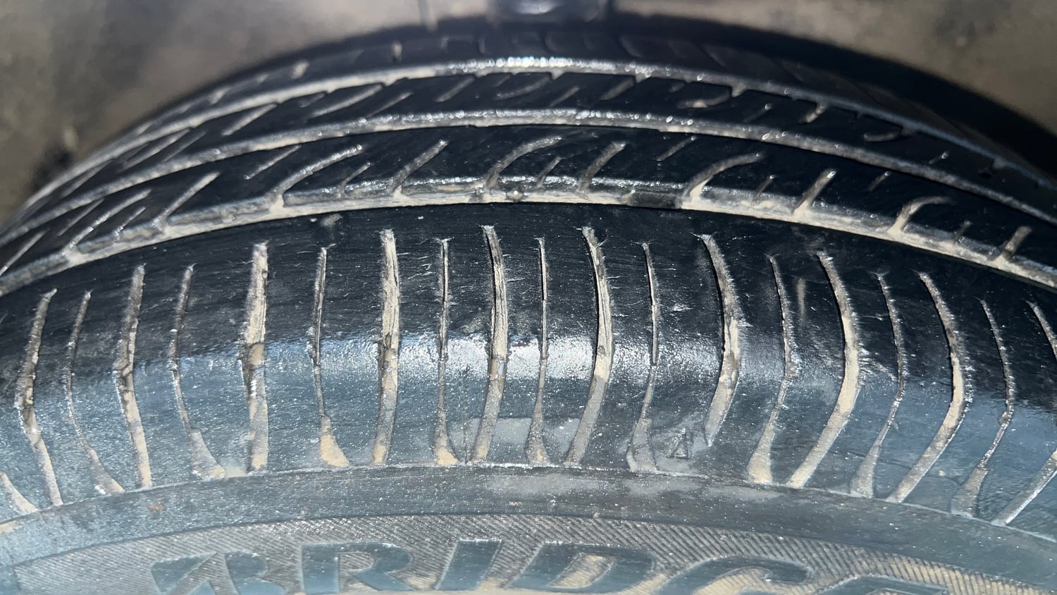 Used 2015 Maruti Suzuki Wagon R VXI Petrol Manual tyres RIGHT FRONT TYRE TREAD VIEW