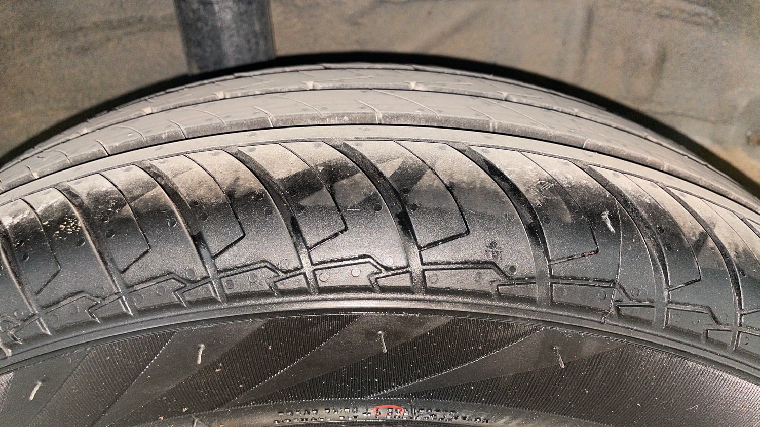 Used 2019 Honda Amaze 1.2 V MT Petrol Petrol Manual tyres RIGHT REAR TYRE TREAD VIEW
