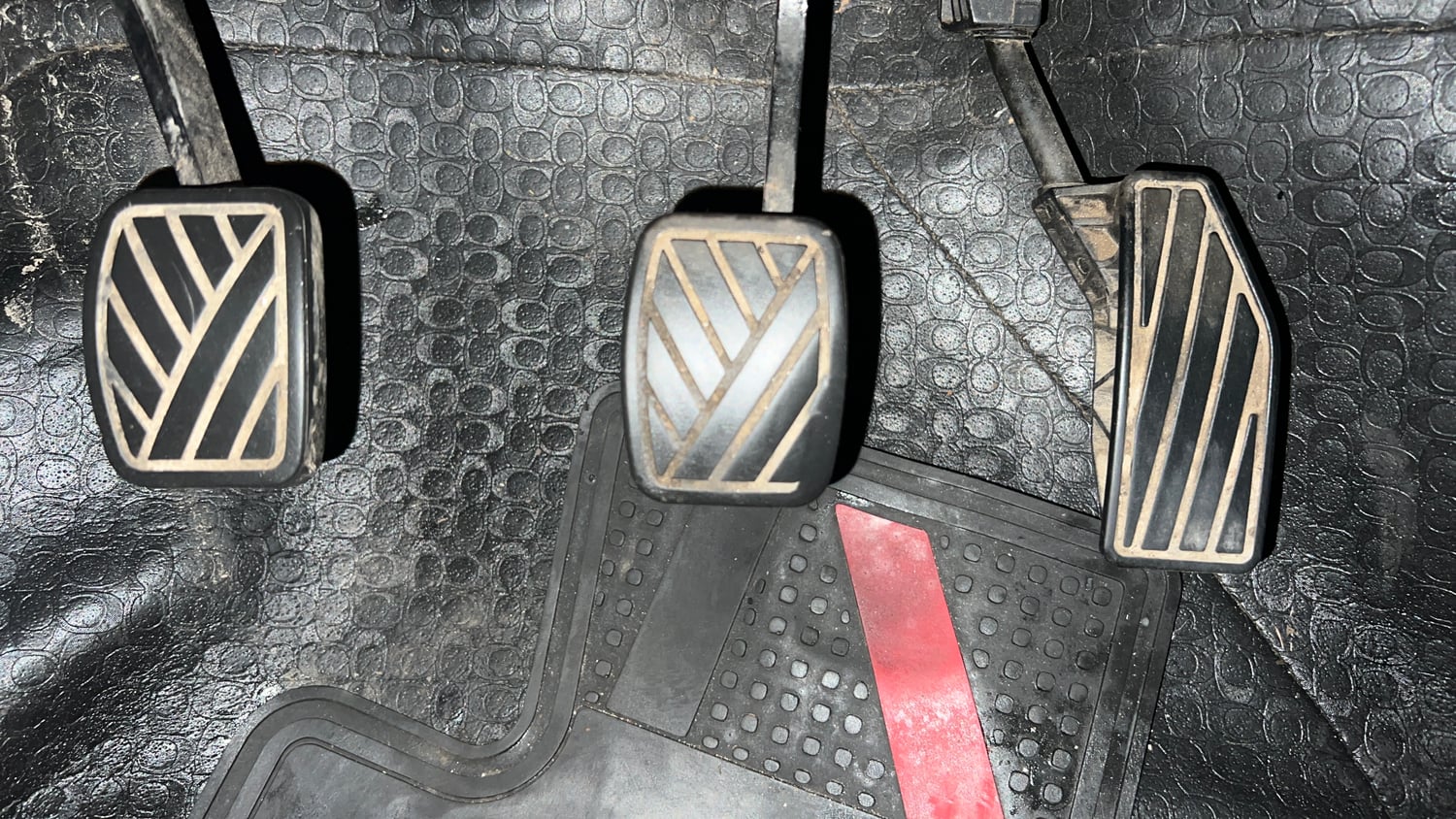 Used 2018 Maruti Suzuki Swift VXi Petrol Manual interior PEDALS VIEW