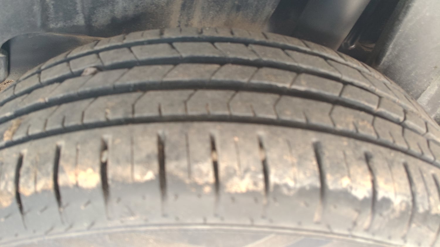 Used 2024 Toyota Glanza V Petrol Manual tyres LEFT REAR TYRE TREAD VIEW