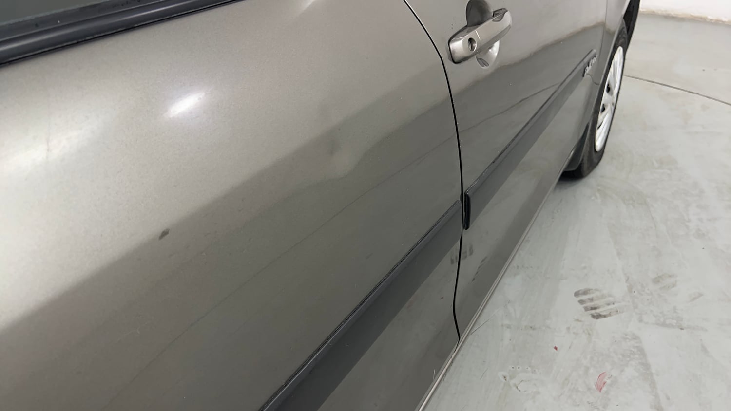 Used 2016 Maruti Suzuki Swift Dzire VXI Petrol Manual dents MINOR SCRATCH
