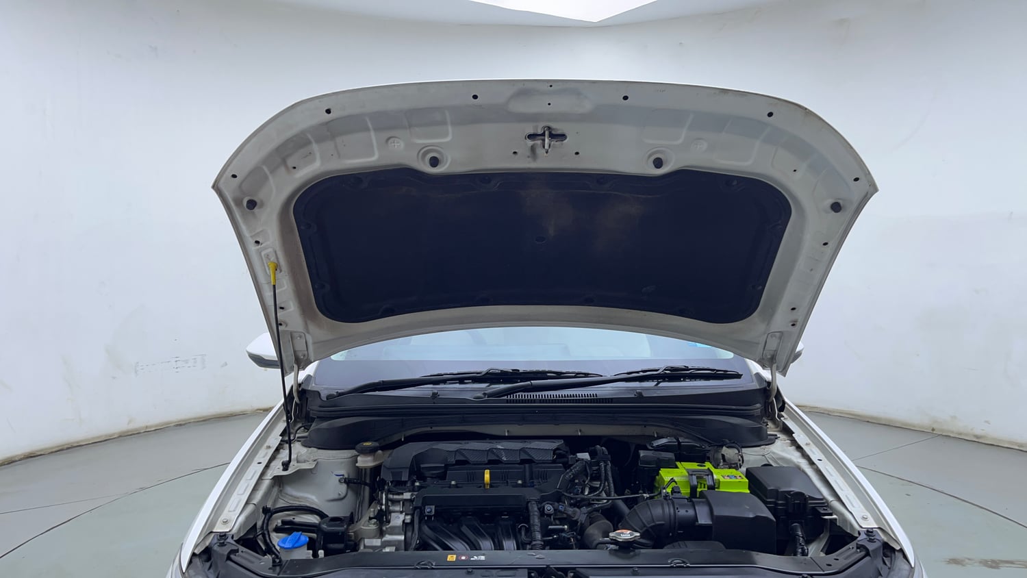 Used 2024 Hyundai Verna SX (O) 1.5 Petrol IVT Petrol Automatic engine ENGINE & BONNET OPEN FRONT VIEW