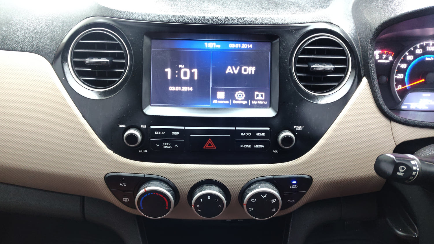 Used 2020 Hyundai Grand i10 Sportz 1.2 Kappa VTVT Petrol Manual interior MUSIC SYSTEM & AC CONTROL VIEW