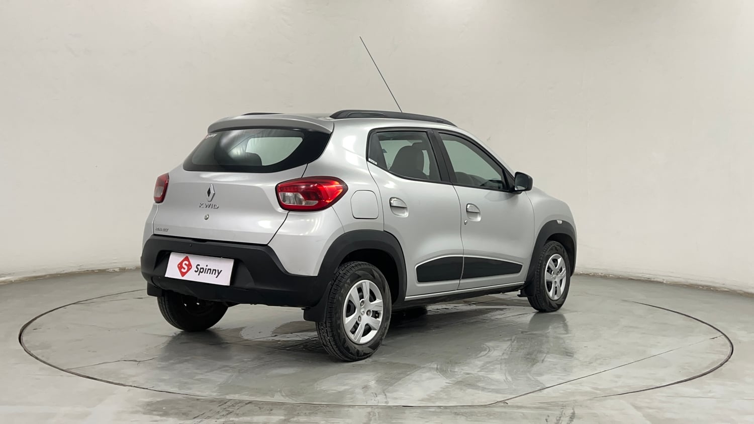 Used 2018 Renault Kwid RXT Petrol Manual exterior RIGHT REAR CORNER VIEW