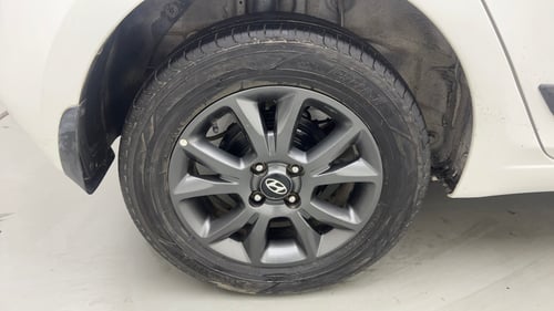 Used 2020 Hyundai Elite i20 Sportz Plus 1.2 Petrol Manual tyres RIGHT REAR TYRE RIM VIEW