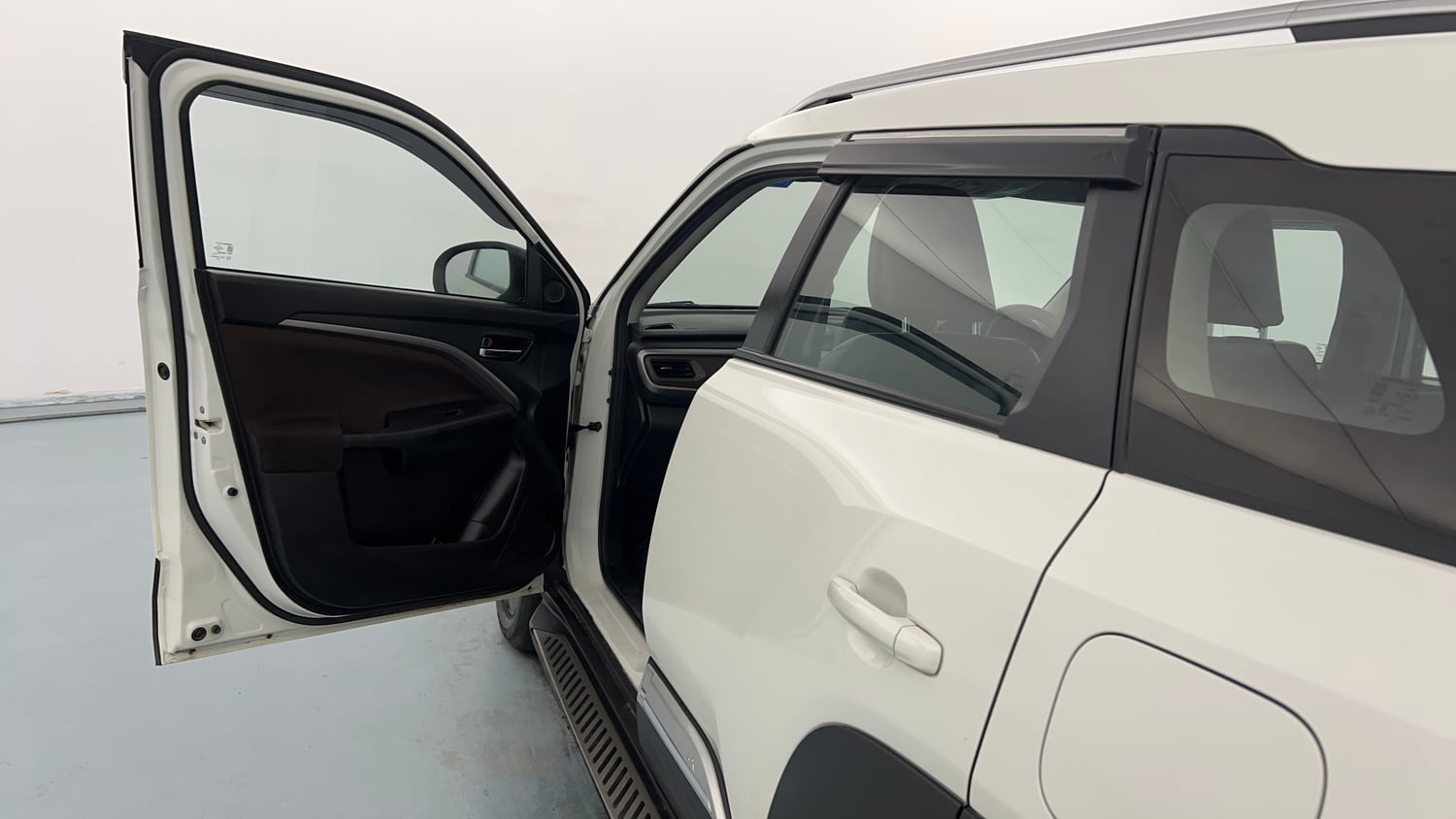 Used 2023 Maruti Suzuki Brezza ZXi Petrol Manual interior LEFT FRONT DOOR OPEN VIEW