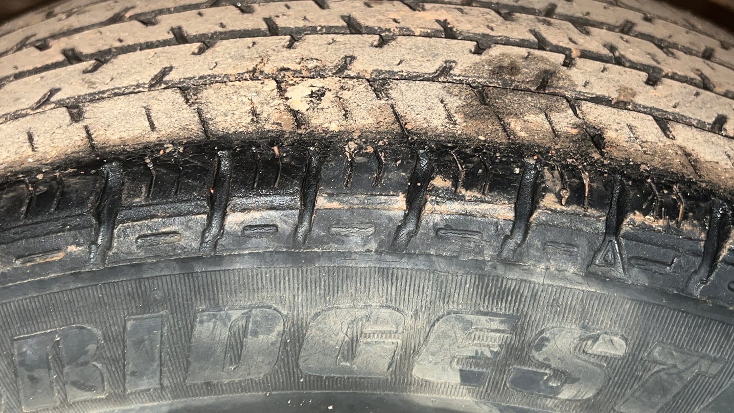 Used 2018 Hyundai Grand i10 Sportz 1.2 Kappa VTVT Petrol Manual tyres RIGHT REAR TYRE TREAD VIEW