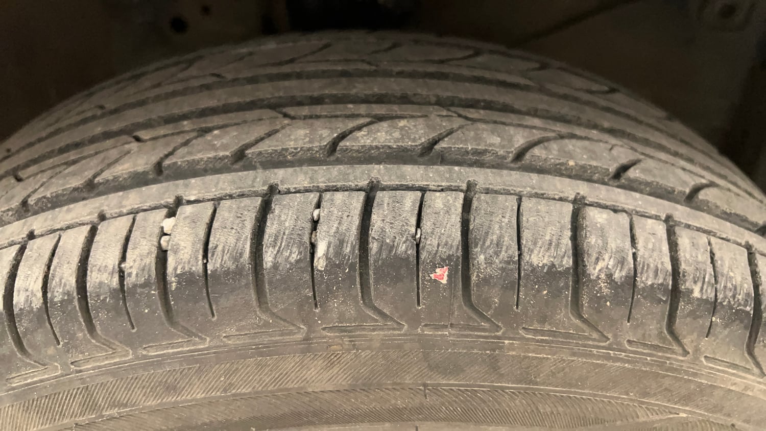 Used 2014 Honda Amaze 1.2 S i-VTEC Petrol Manual tyres RIGHT FRONT TYRE TREAD VIEW