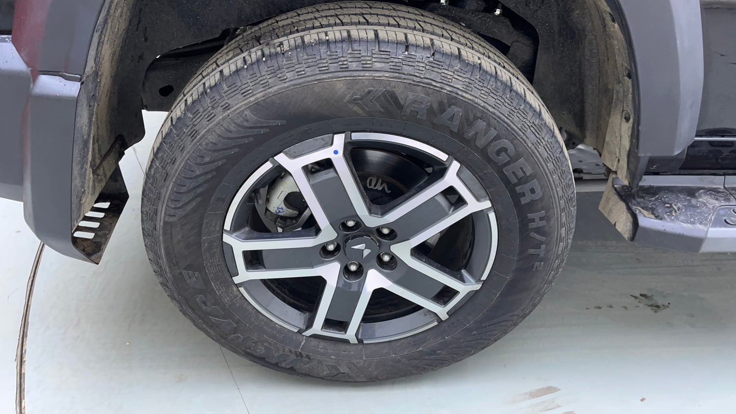 Used 2026 Mahindra Thar Roxx MX5 Petrol AT 2WD Petrol Automatic tyres RIGHT REAR TYRE RIM VIEW
