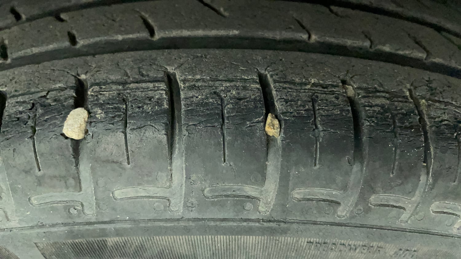 Used 2020 Hyundai Grand i10 Nios Sportz 1.2 Kappa VTVT Petrol Manual tyres LEFT REAR TYRE TREAD VIEW