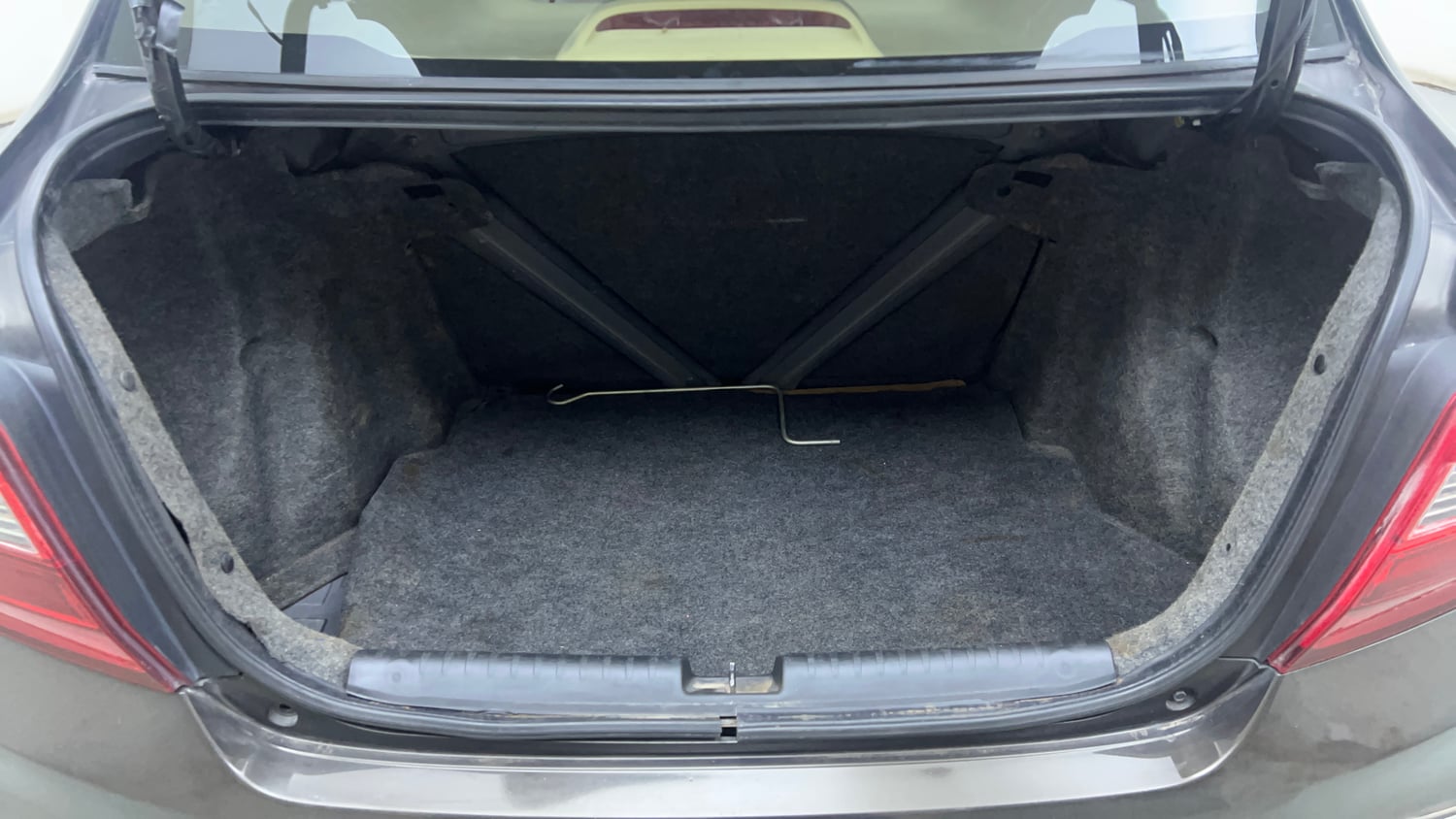 Used 2017 Honda Amaze 1.2 S i-VTEC Petrol Manual interior DICKY INSIDE VIEW