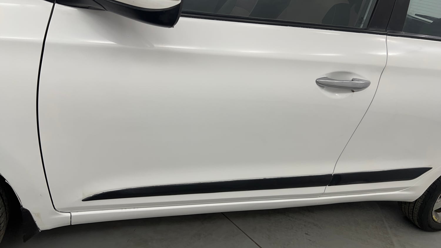 Used 2016 Hyundai Elite i20 Asta 1.2 (O) Petrol Manual dents MINOR SCRATCH