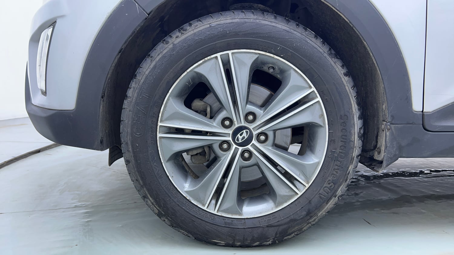 Used 2017 Hyundai Creta 1.6 SX Plus AT Petrol Petrol Automatic tyres LEFT FRONT TYRE RIM VIEW
