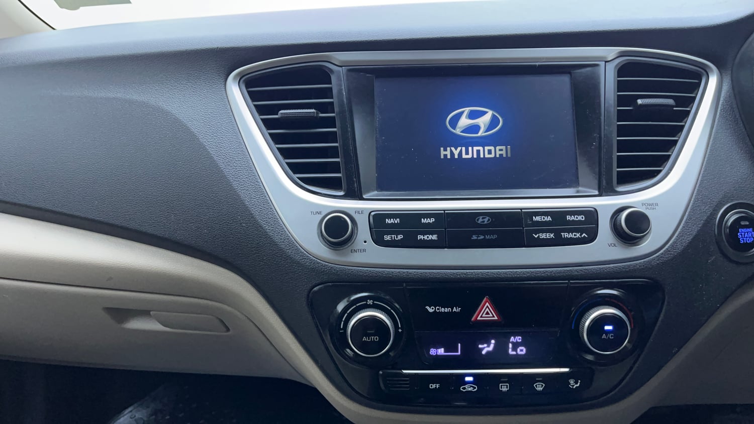 Used 2018 Hyundai Verna SX (O) 1.6 VTVT AT Petrol Automatic interior MUSIC SYSTEM & AC CONTROL VIEW