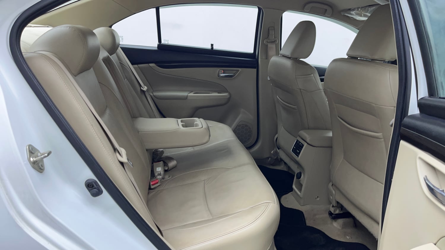 Used 2018 Maruti Suzuki Ciaz Alpha 1.4 AT Petrol Automatic interior RIGHT SIDE REAR DOOR CABIN VIEW