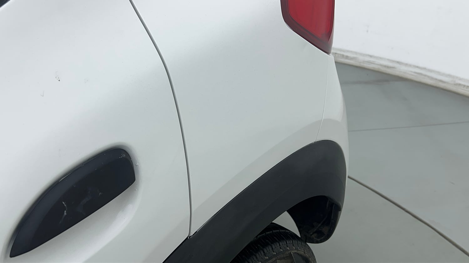 Used 2018 Renault Kwid RXL Petrol Manual dents MINOR SCRATCH