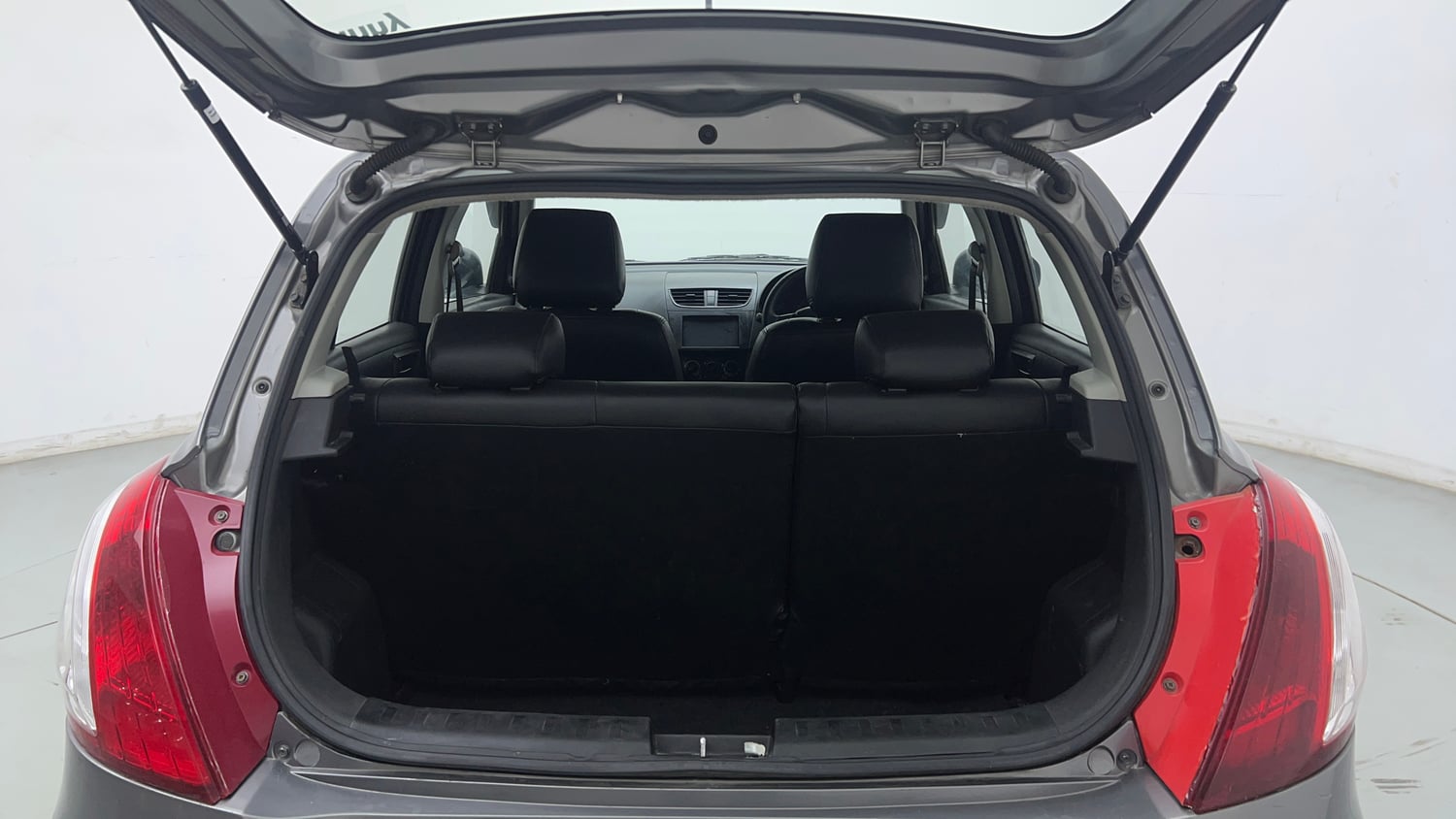 Used 2014 Maruti Suzuki Swift LXi Petrol Manual interior DICKY INSIDE VIEW