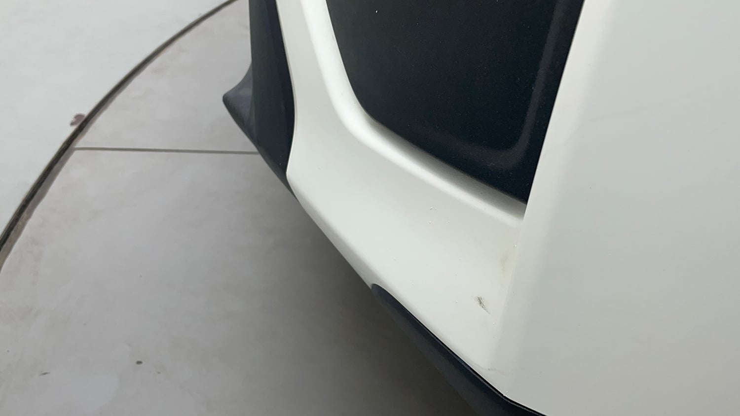 Used 2022 Mahindra XUV 300 W6 1.2 Petrol AMT Petrol Automatic dents MINOR SCRATCH
