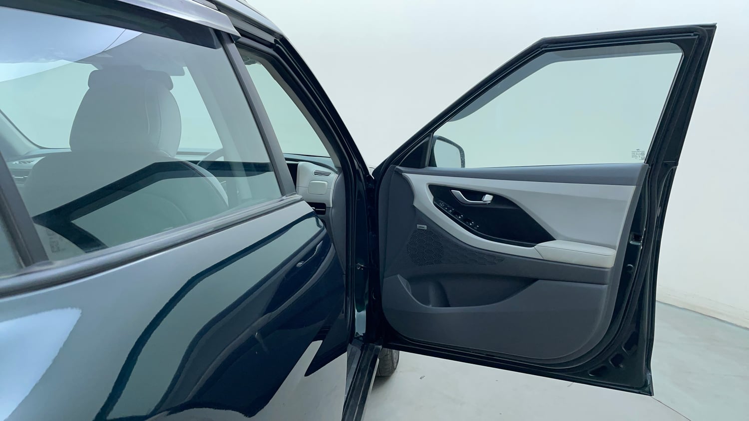 Used 2024 Hyundai Creta 1.5 CRDi Diesel AT DSL SX(O) Diesel Automatic interior RIGHT FRONT DOOR OPEN VIEW