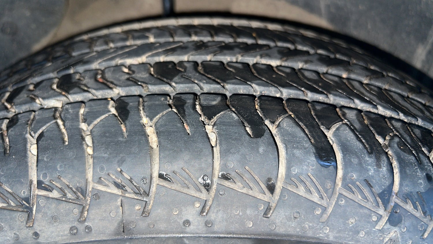 Used 2017 Hyundai Creta 1.6 SX Plus AT Petrol Petrol Automatic tyres RIGHT REAR TYRE TREAD VIEW