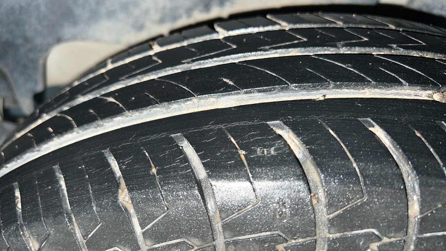 Used 2022 Maruti Suzuki Dzire VXi AGS Petrol Automatic tyres LEFT REAR TYRE TREAD VIEW