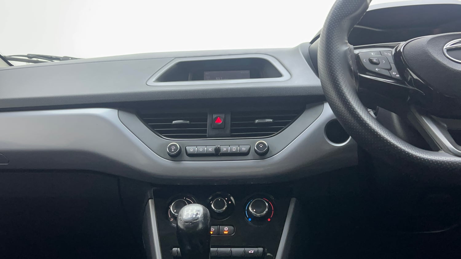 Used 2021 Tata Nexon XM (S) Petrol Manual interior MUSIC SYSTEM & AC CONTROL VIEW
