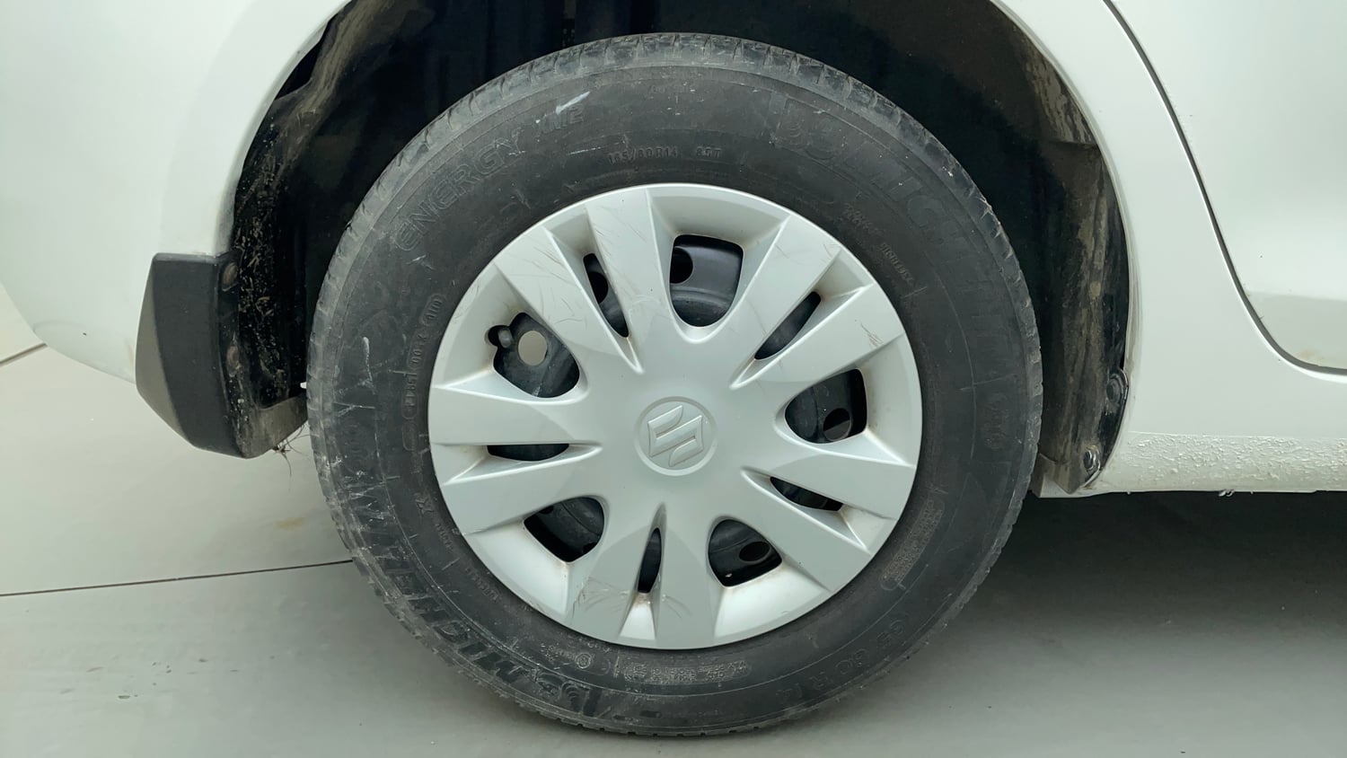 Used 2012 Maruti Suzuki Swift Dzire VXI Petrol Manual tyres RIGHT REAR TYRE RIM VIEW
