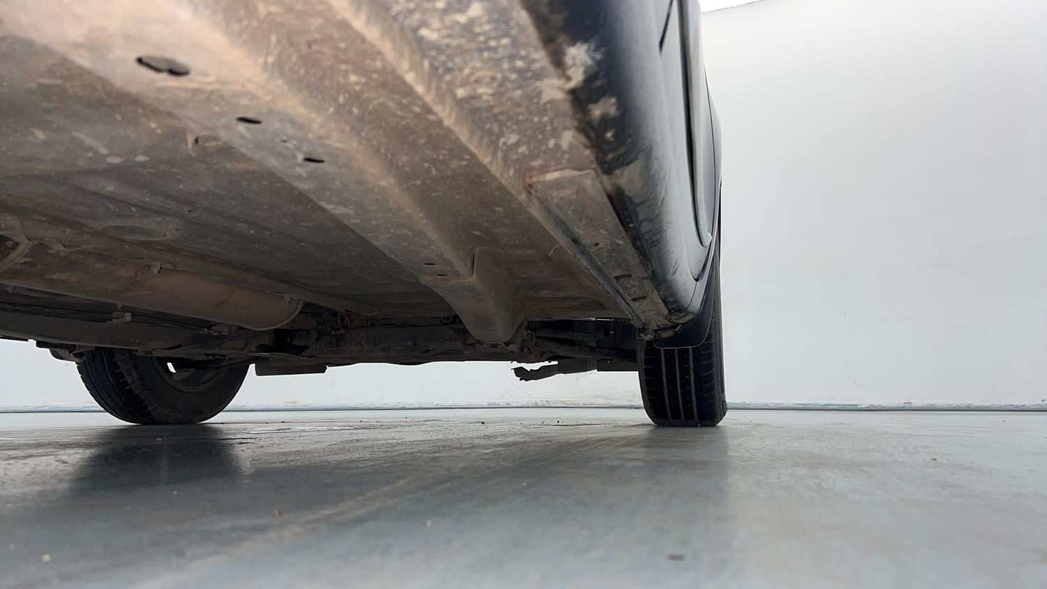 Used 2018 Maruti Suzuki Dzire ZXi Plus Petrol Manual extra REAR RIGHT UNDERBODY VIEW