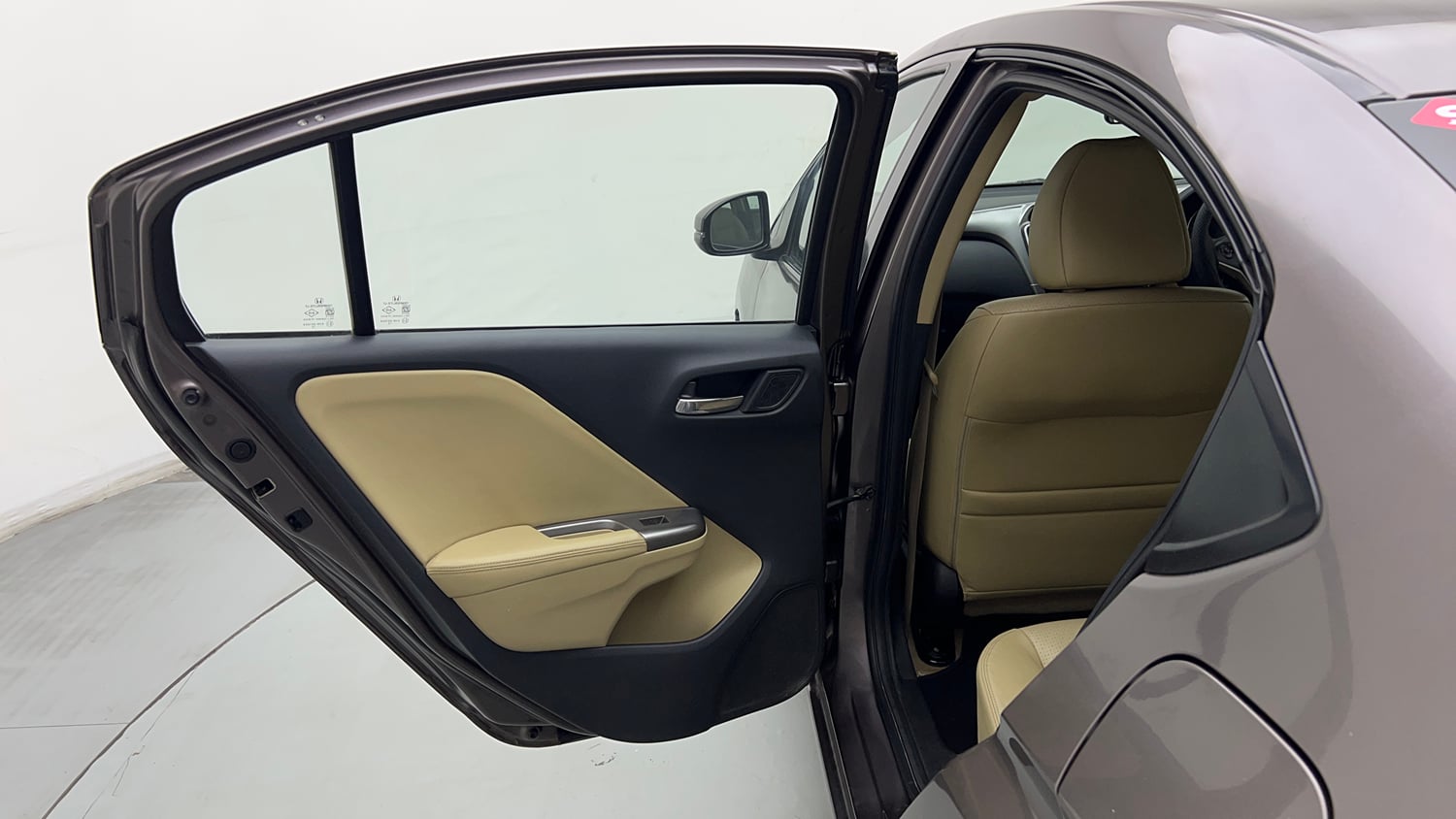 Used 2015 Honda City VX CVT Petrol Automatic interior LEFT REAR DOOR OPEN VIEW