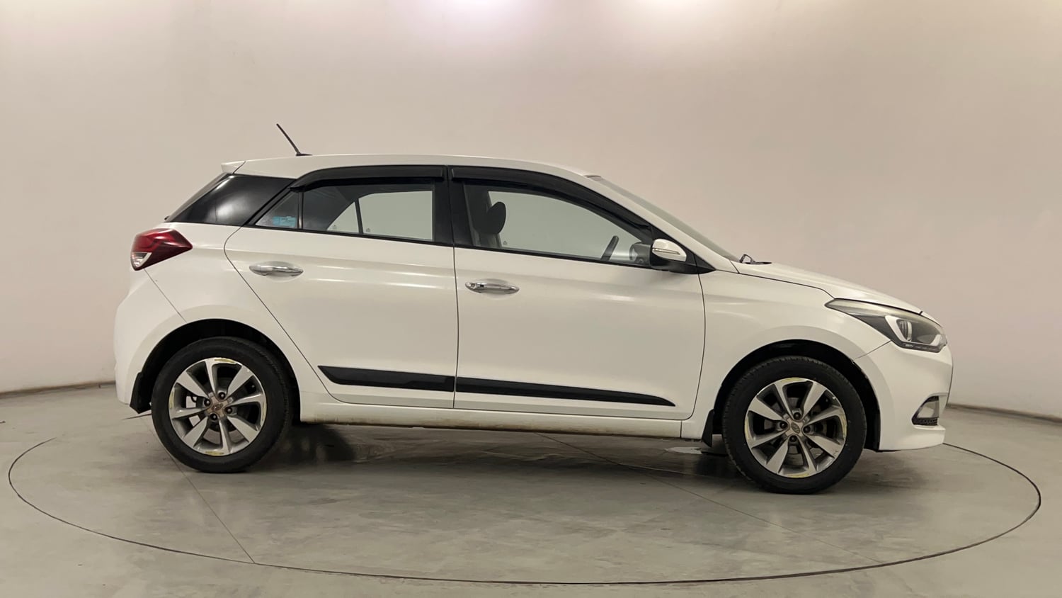 Used 2016 Hyundai Elite i20 Asta 1.2 (O) Petrol Manual exterior RIGHT SIDE VIEW