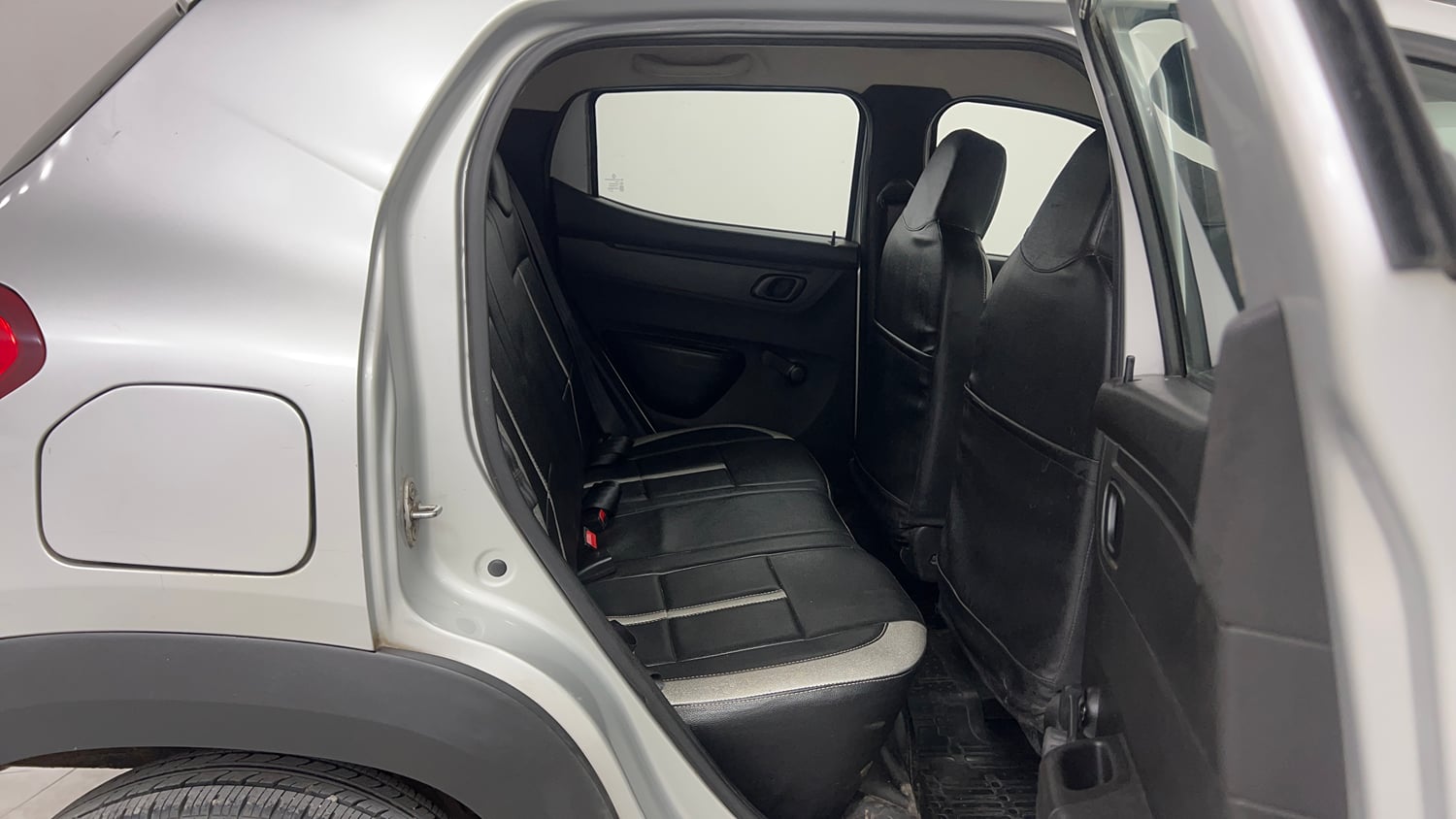 Used 2018 Renault Kwid RXT Petrol Manual interior RIGHT SIDE REAR DOOR CABIN VIEW