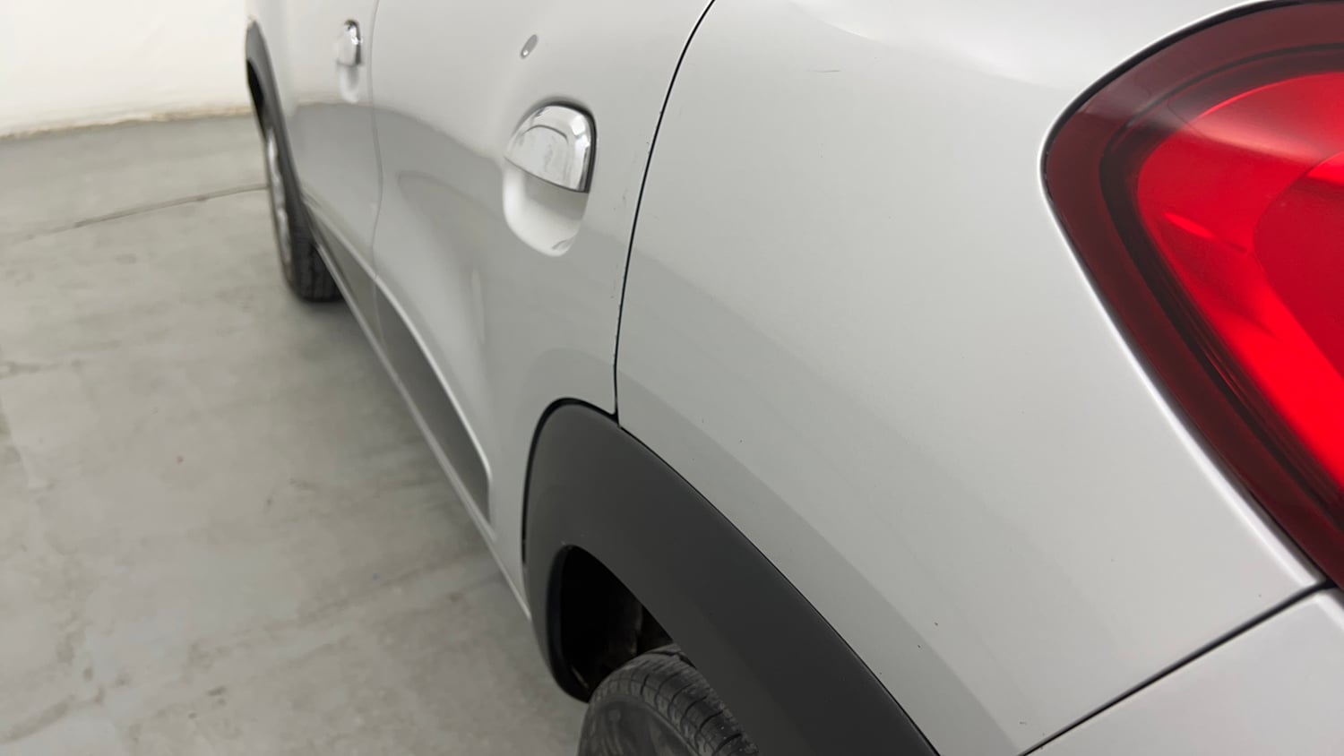 Used 2018 Renault Kwid RXT Petrol Manual dents MINOR SCRATCH