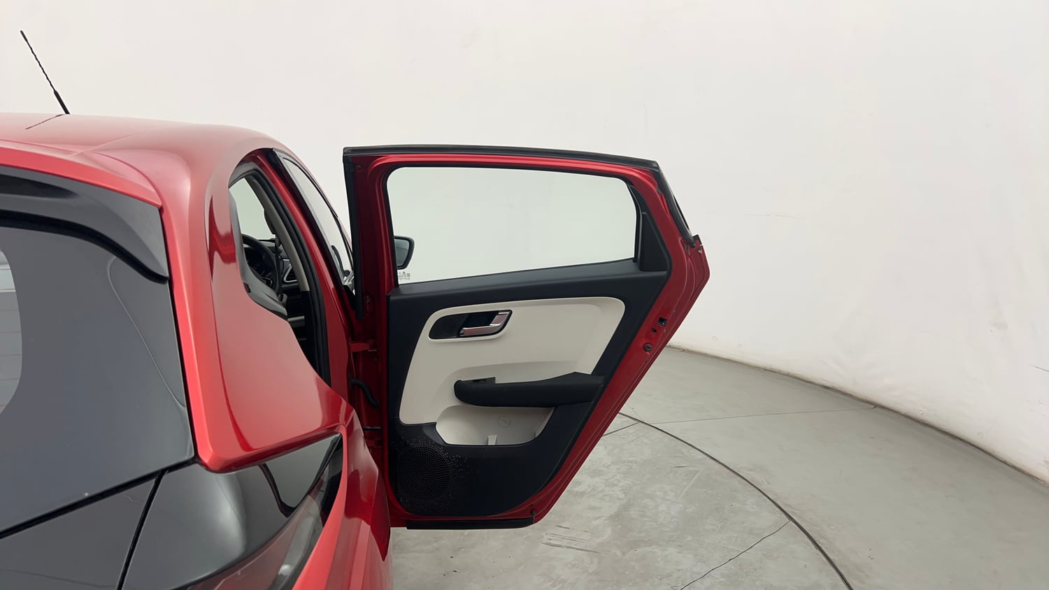 Used 2022 Tata Altroz XZ Diesel Diesel Manual interior RIGHT REAR DOOR OPEN VIEW