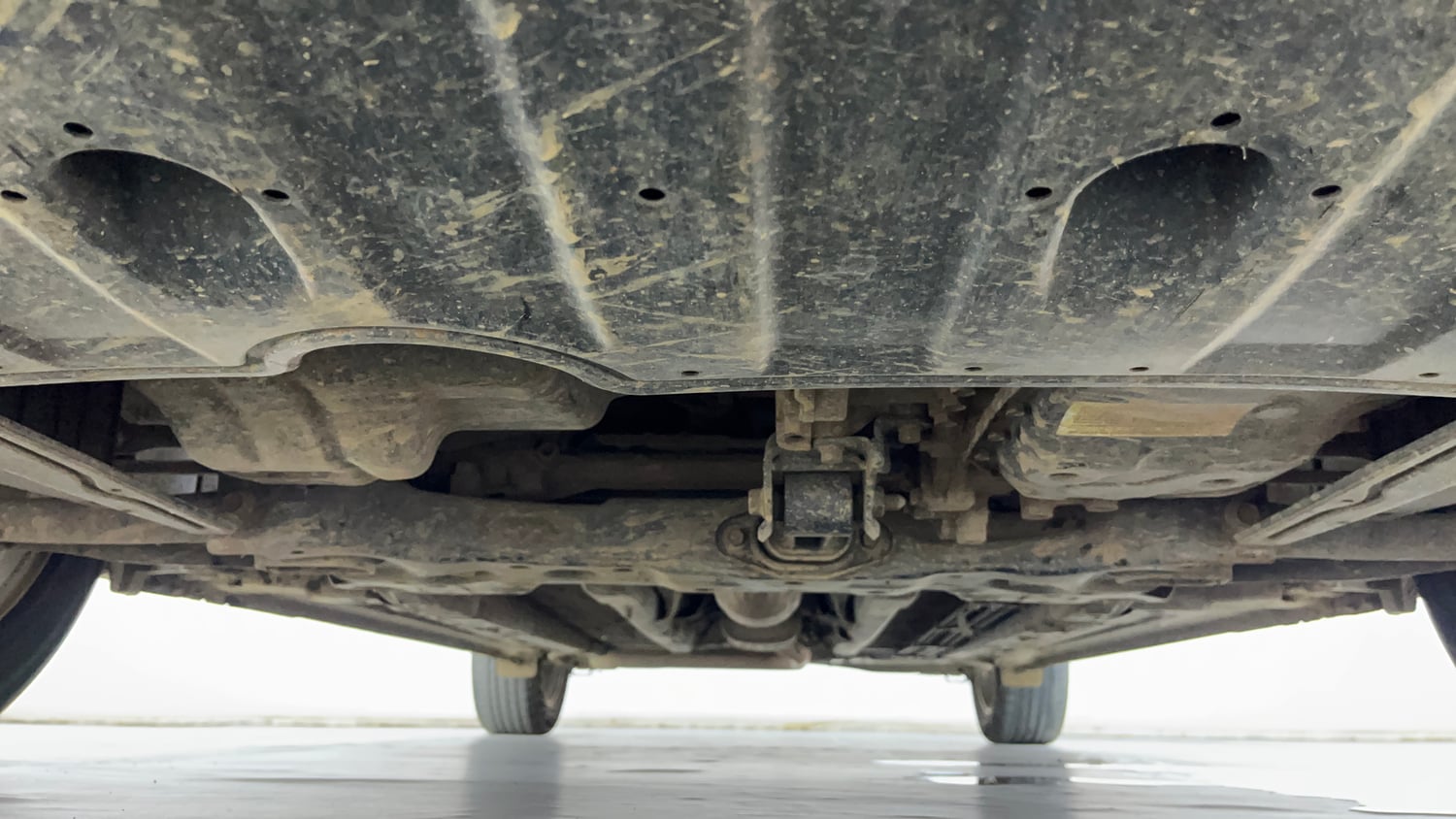 Used 2024 Hyundai Verna SX (O) 1.5 Petrol IVT Petrol Automatic extra FRONT LEFT UNDERBODY VIEW