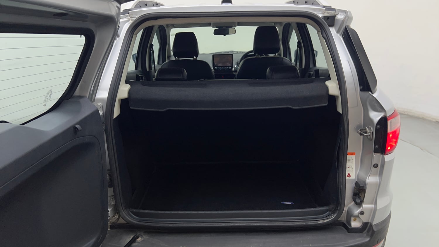 Used 2020 Ford EcoSport Titanium 1.5L Ti-VCT Petrol Manual interior DICKY INSIDE VIEW