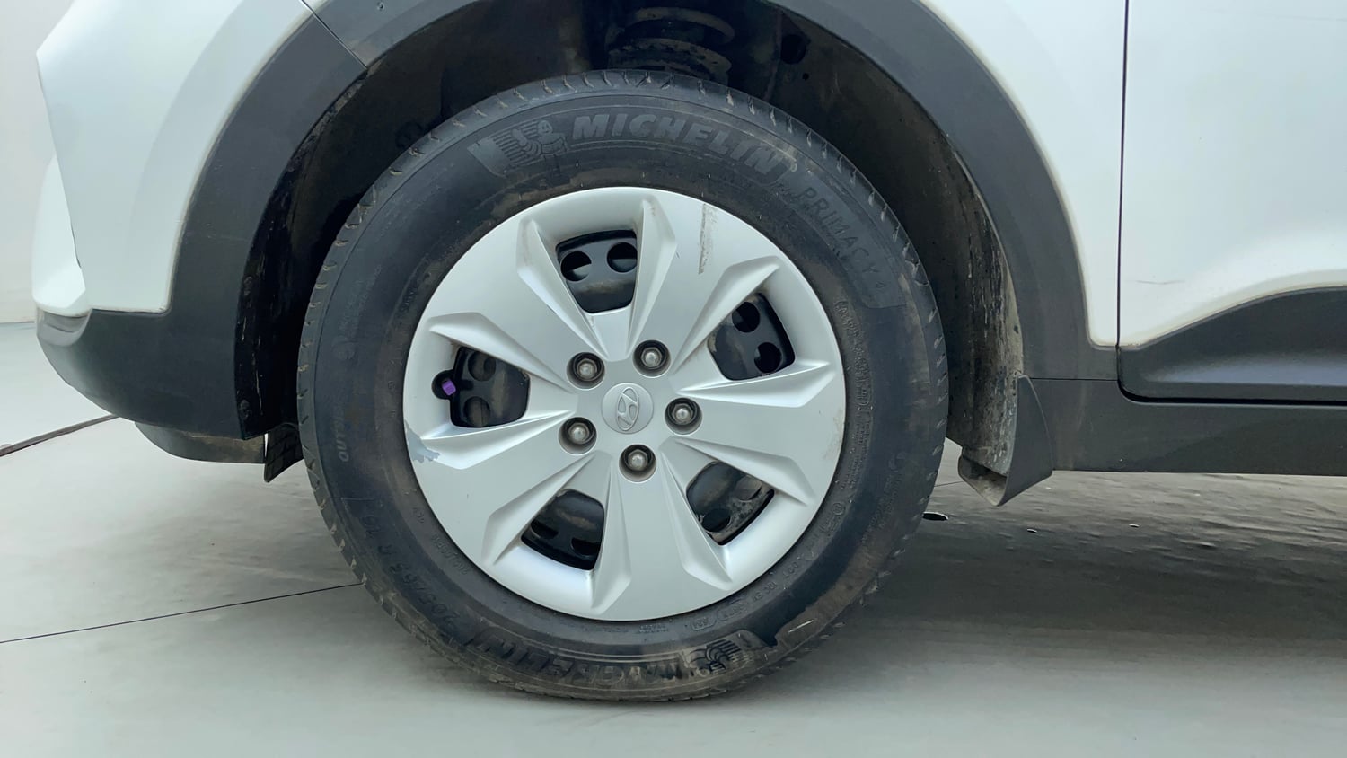 Used 2018 Hyundai Creta E Plus 1.6 Petrol Petrol Manual tyres LEFT FRONT TYRE RIM VIEW