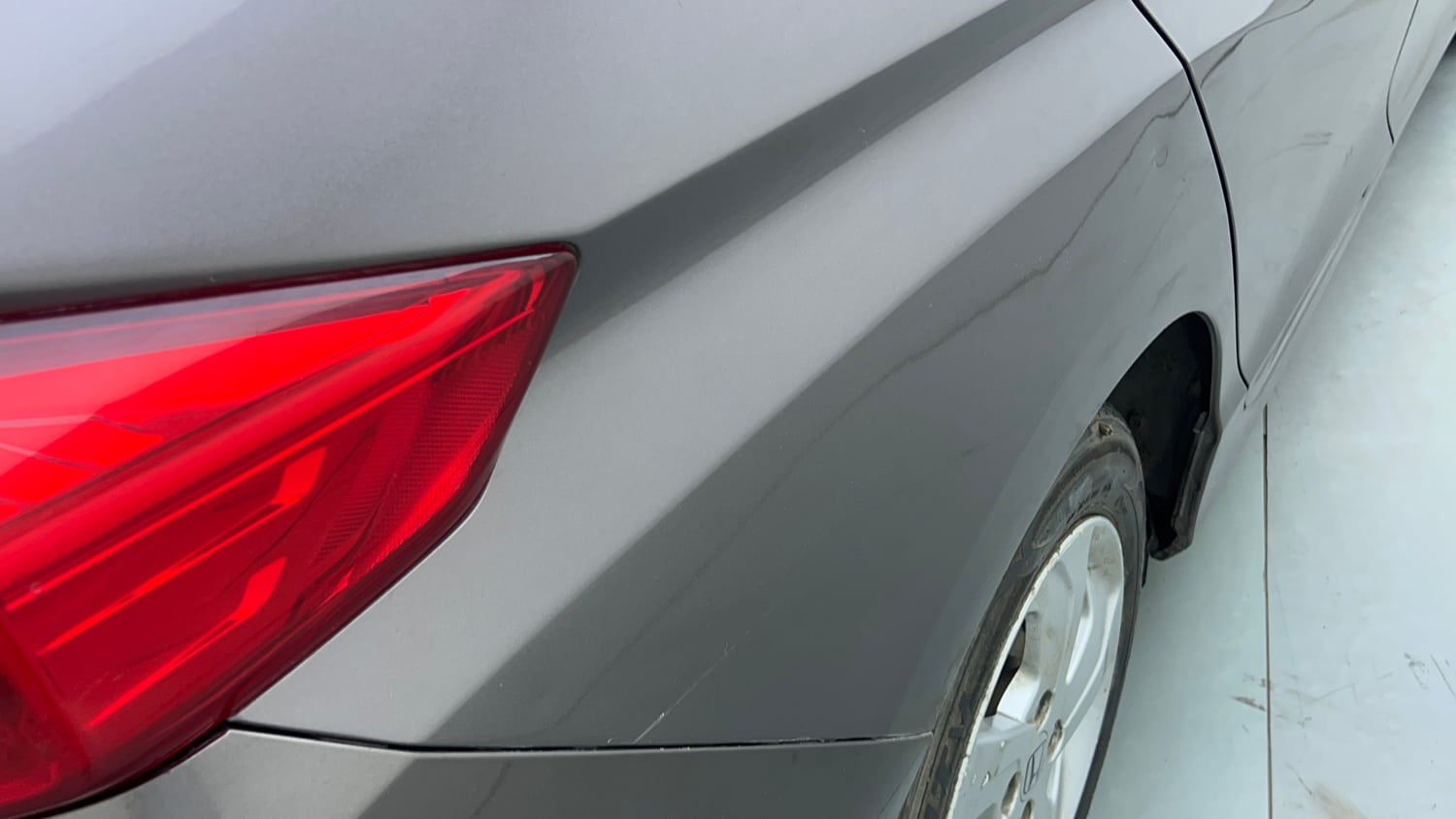 Used 2016 Honda City VX CVT Petrol Automatic dents MINOR DENT