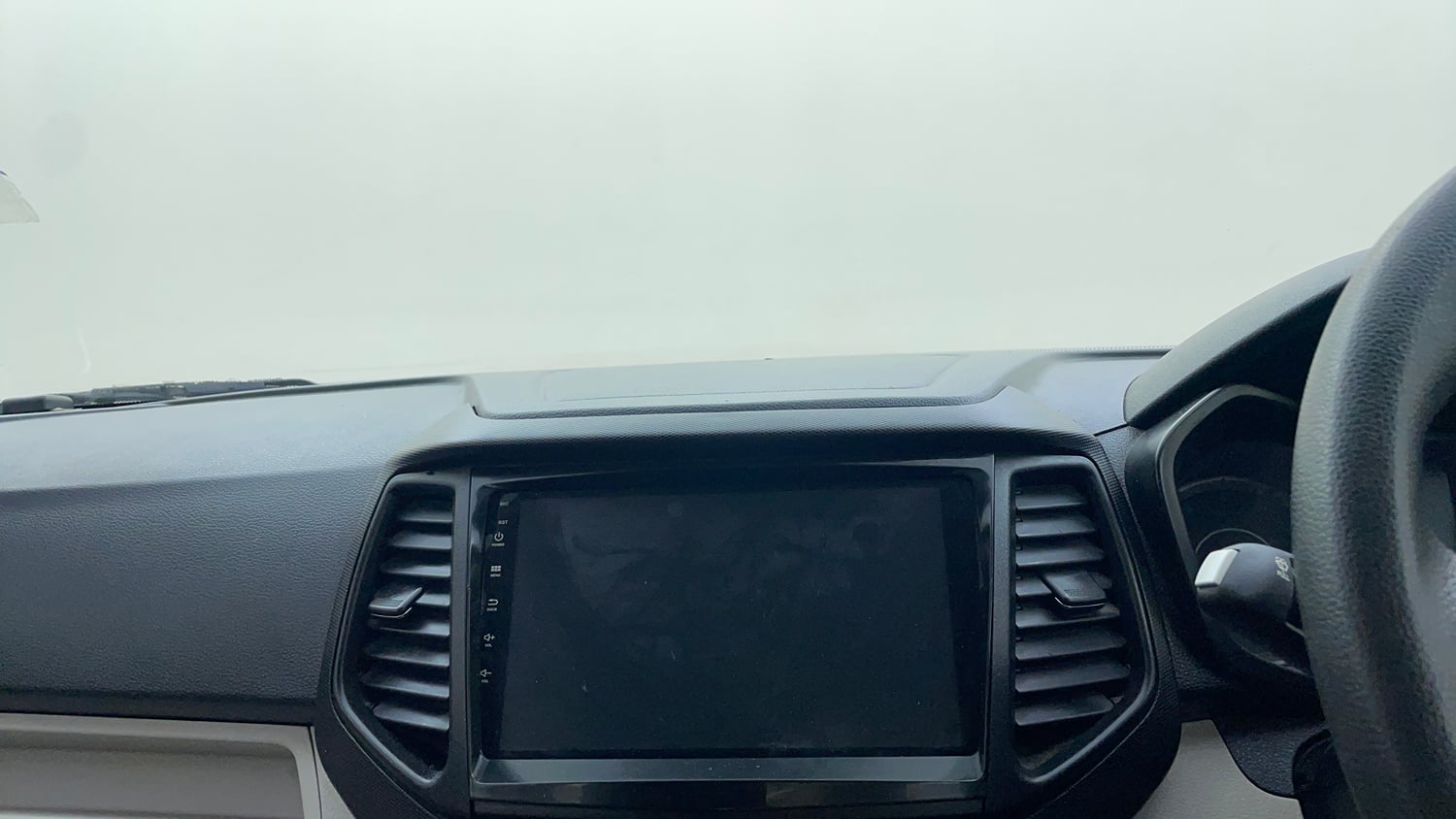 Used 2022 Mahindra XUV 300 W6 1.2 Petrol AMT Petrol Automatic top_features Integrated (in-dash) music system