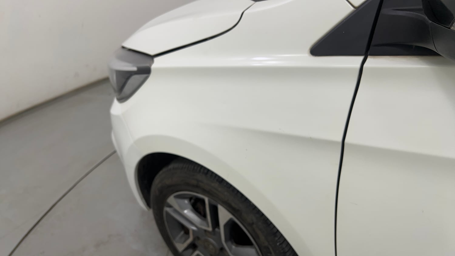 Used 2024 Tata Tigor XZ Plus Petrol Manual dents MINOR SCRATCH